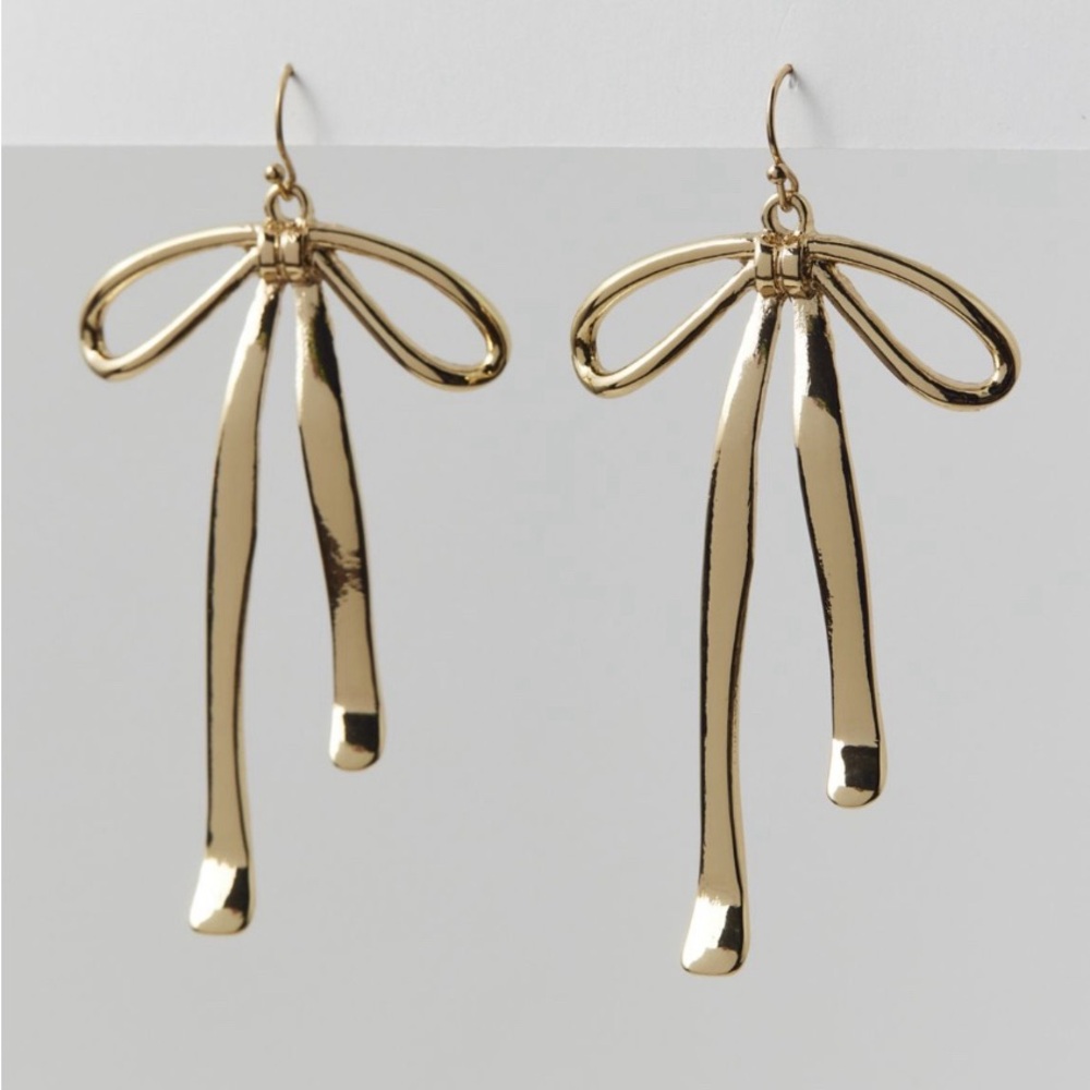 Bow earrings Urban outfitters